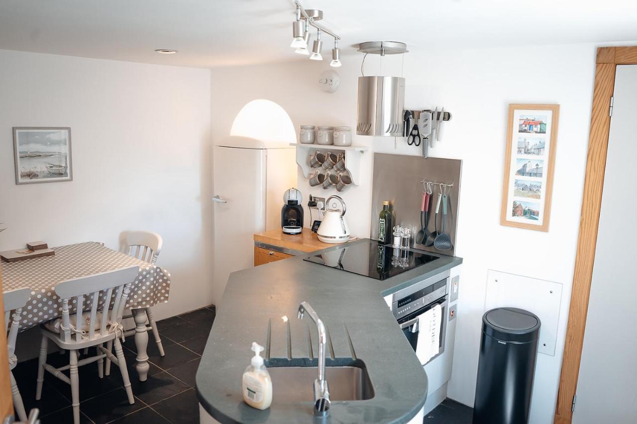 Unique 2 Bedroom Cottage in Fittie  Aberdeen Extérieur photo